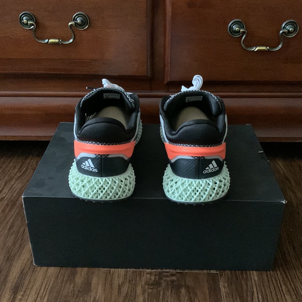 Mens Adidas 4D Run 1.0 Signal Coral size 10 with box - Picture 4 of 7